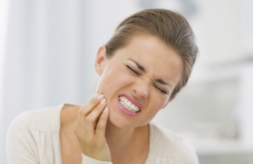 Чувствительность зуба к холодному и горячему: объяснение, причины и лечение