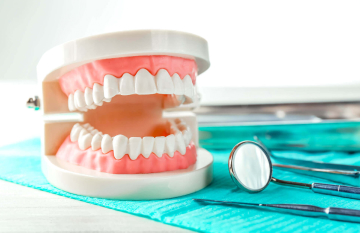 Почему нельзя откладывать протезирование зубов
